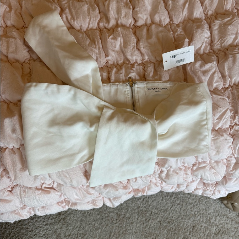 Victoria + Sophia One Shoulder Cropped Top